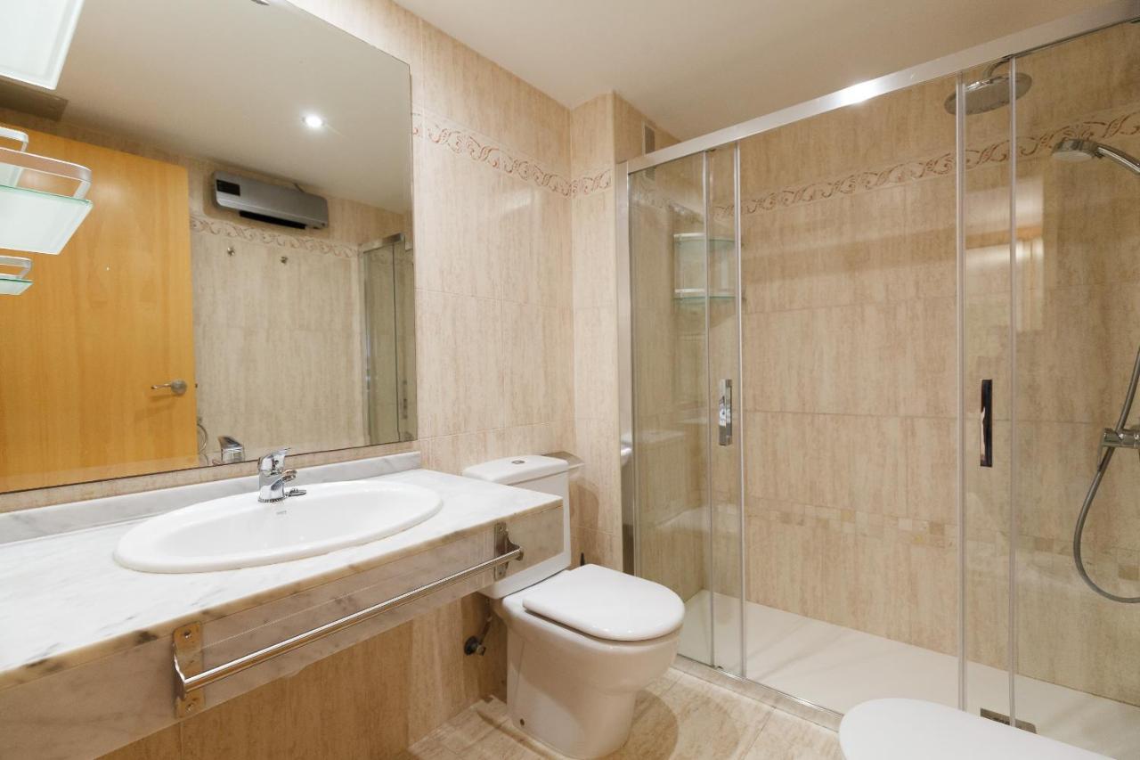 Uhc Arinsal Family Complex Apartment Salou Exterior photo